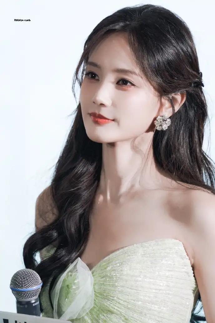 京东APP界面示意图